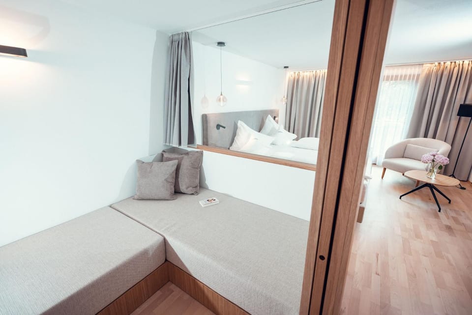 Bed, Living room, Seating area