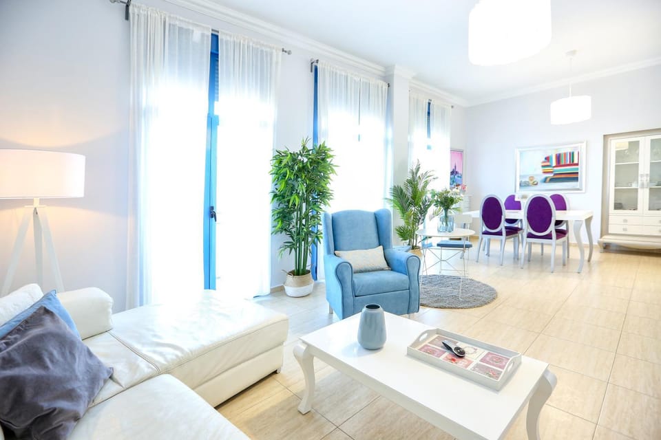 Living room, Garden view