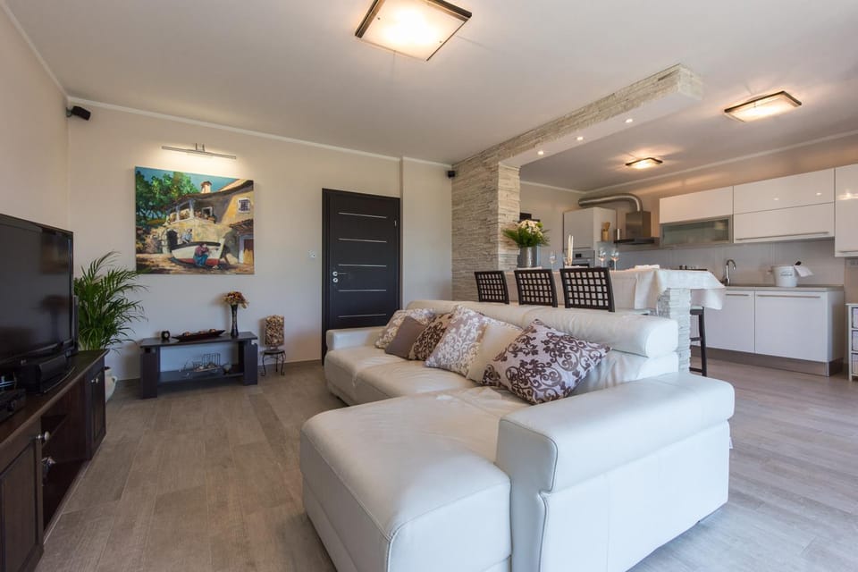 Deluxe Sea View Apartment Mate Balote Apartment in Rijeka