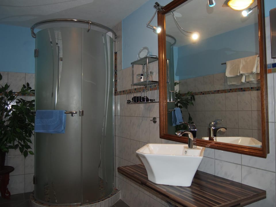 Bathroom, Photo of the whole room