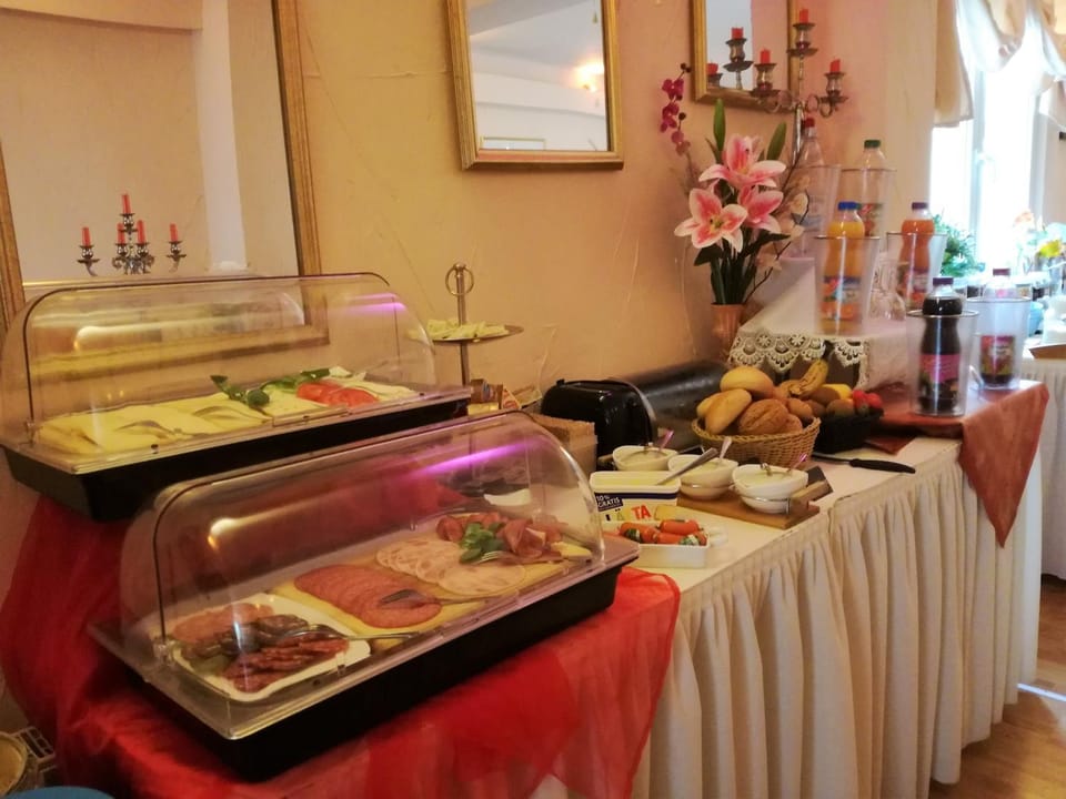 Buffet breakfast