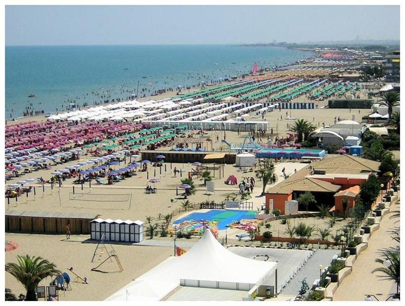 Rooms La Perla Del Mare Bed and Breakfast in Province of Foggia