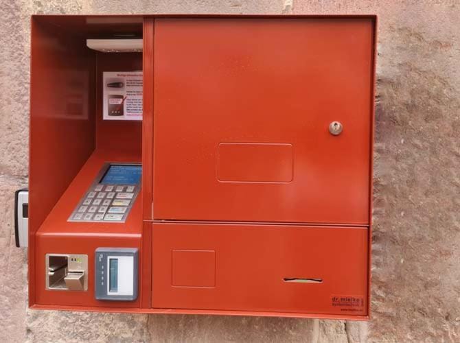 Property building, Facade/entrance