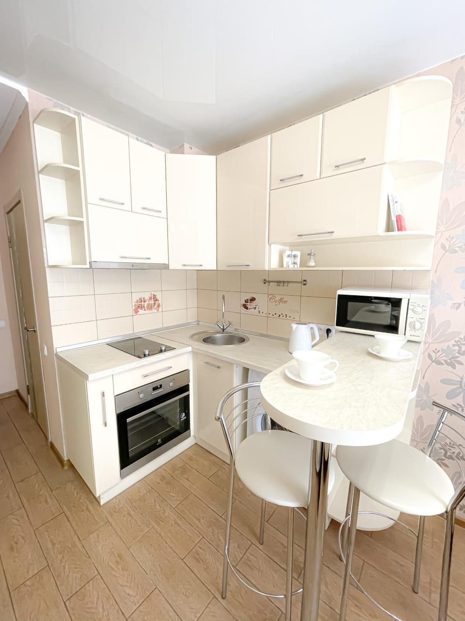 Kitchen or kitchenette, Dining area, oven, pet friendly, stove