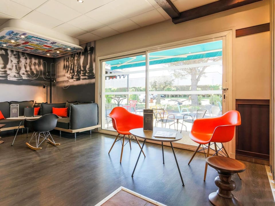Lounge or bar