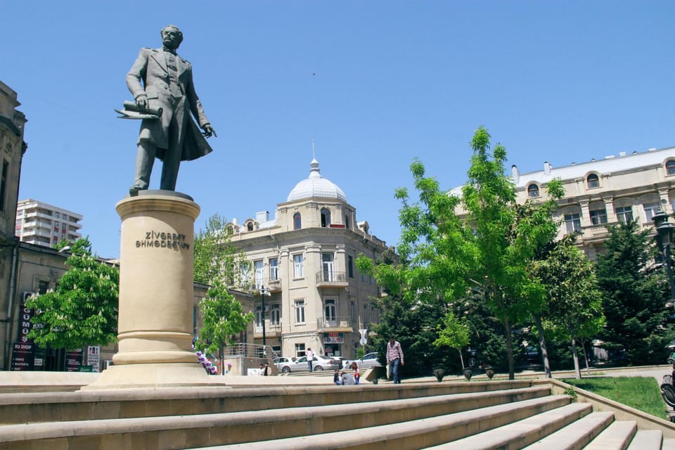 Nearby landmark, Landmark view