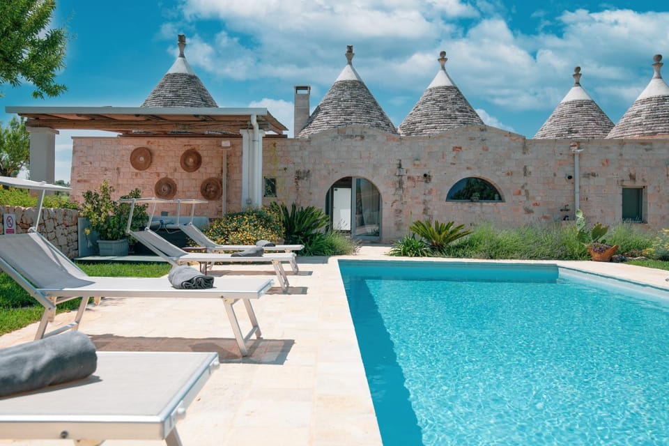 Day, Pool view, Swimming pool, sunbed