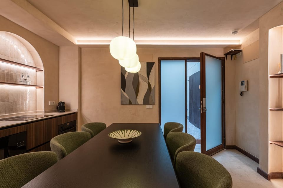 Kitchen or kitchenette, Living room