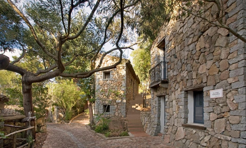Property building, Garden