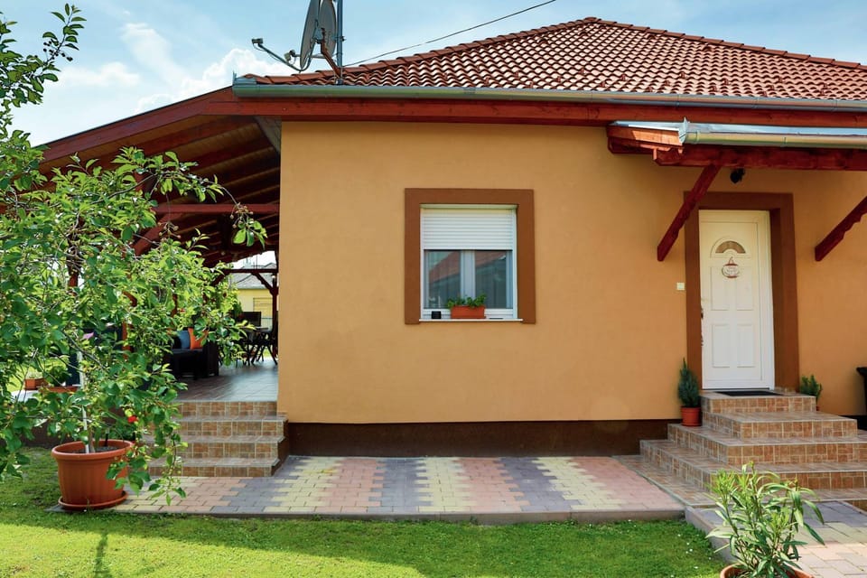 Villa Eszter House in Hungary