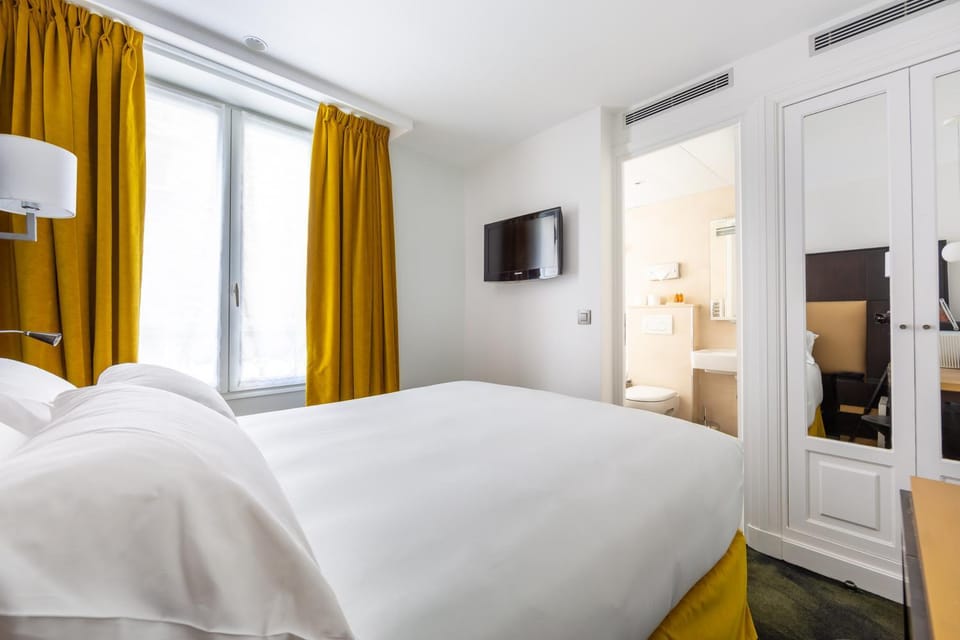 Logis Hôtel 15 Montparnasse Hotel in Paris