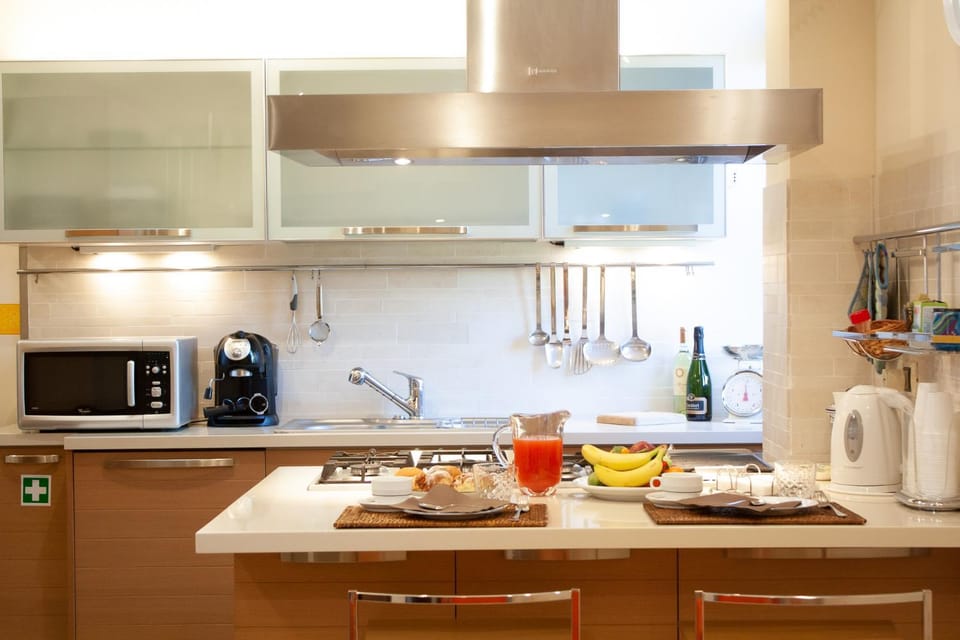Coffee/tea facilities, Kitchen or kitchenette