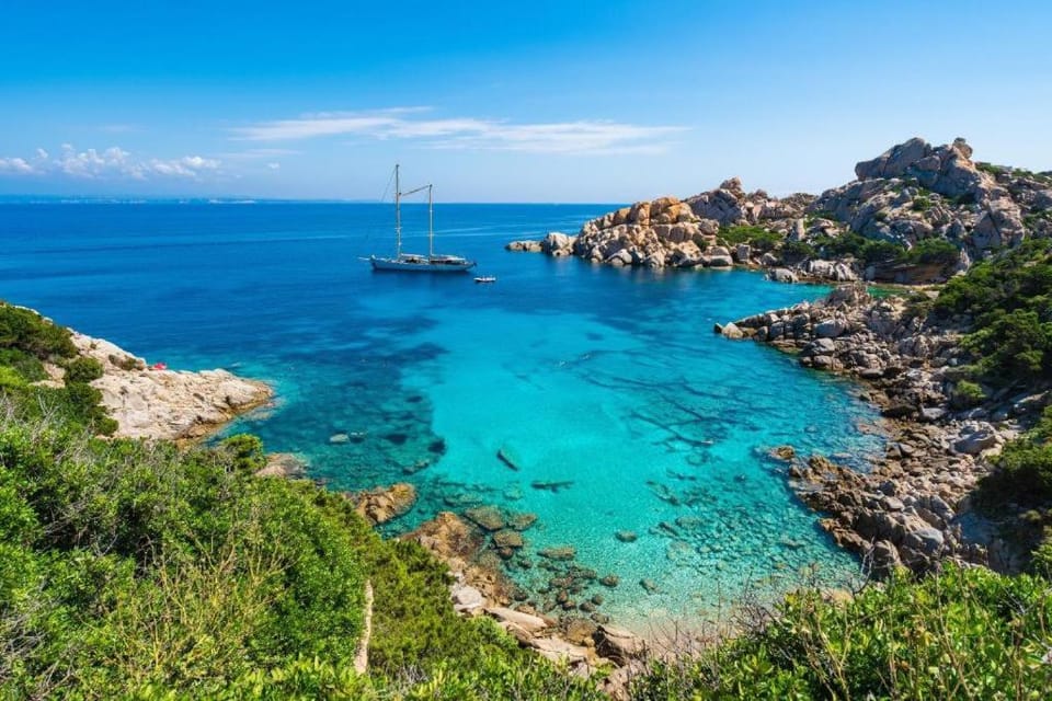 Appartamento con Piscina a 10 minuti da Rena Bianca Apartment in Santa Teresa Gallura