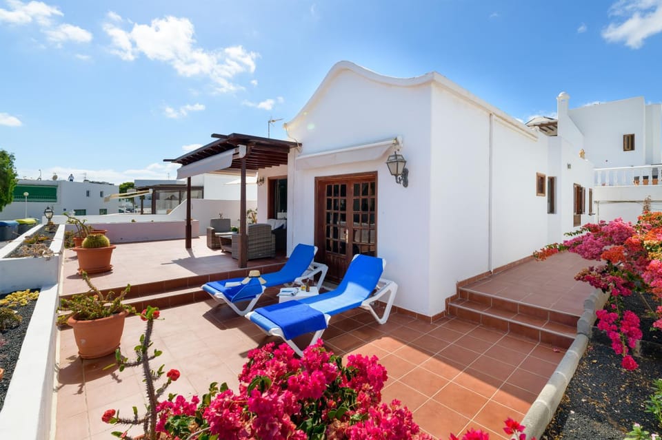 Casa Llamedos House in Puerto del Carmen