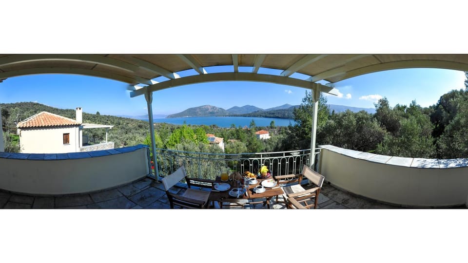 Balcony/Terrace, Dining area, Garden view, Sea view