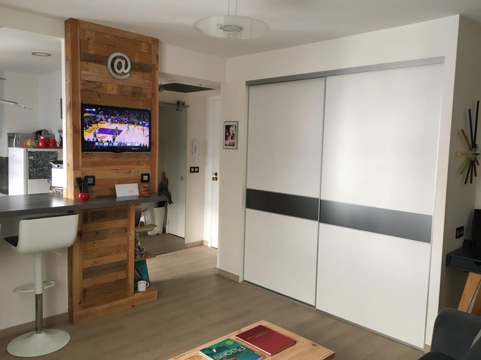 TV and multimedia, Seating area