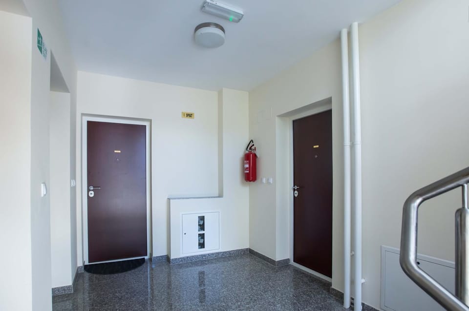 Property building, Facade/entrance, Decorative detail, Floor plan