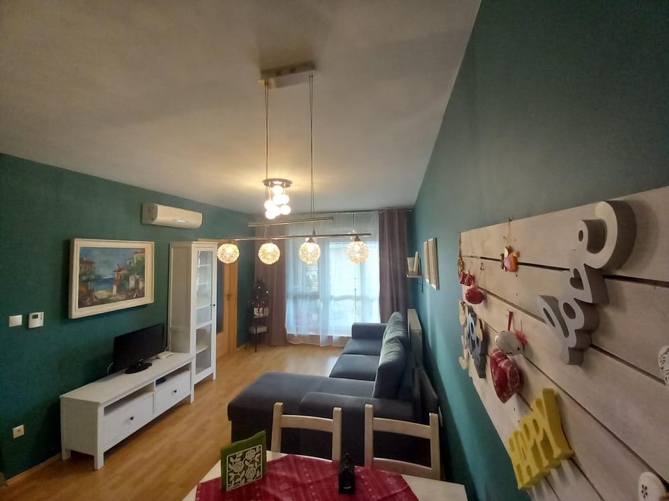 TV and multimedia, Living room, Photo of the whole room