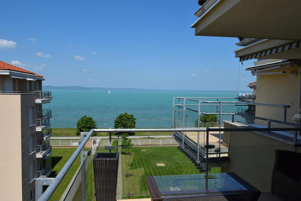 View (from property/room), Balcony/Terrace