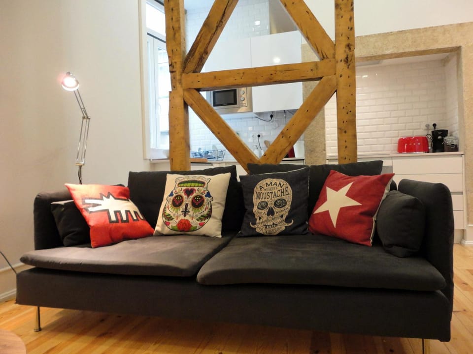 Communal lounge/ TV room, TV and multimedia, Living room, Decorative detail