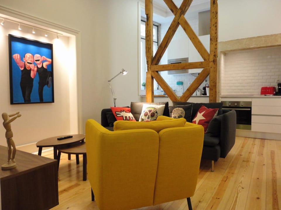 Communal lounge/ TV room, Decorative detail, Communal kitchen, Family