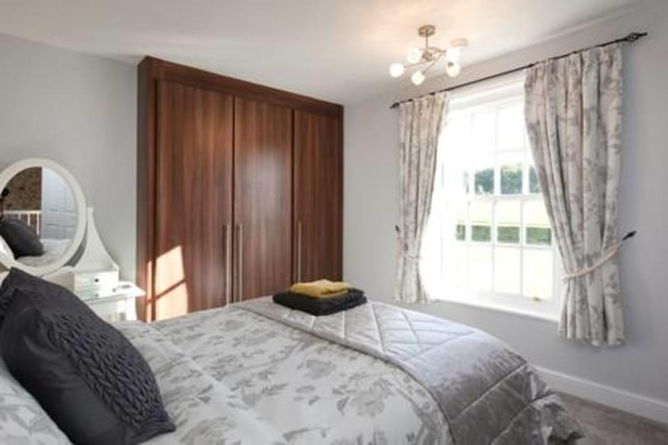 Bed, Bedroom, Garden view, Garden view, wardrobe