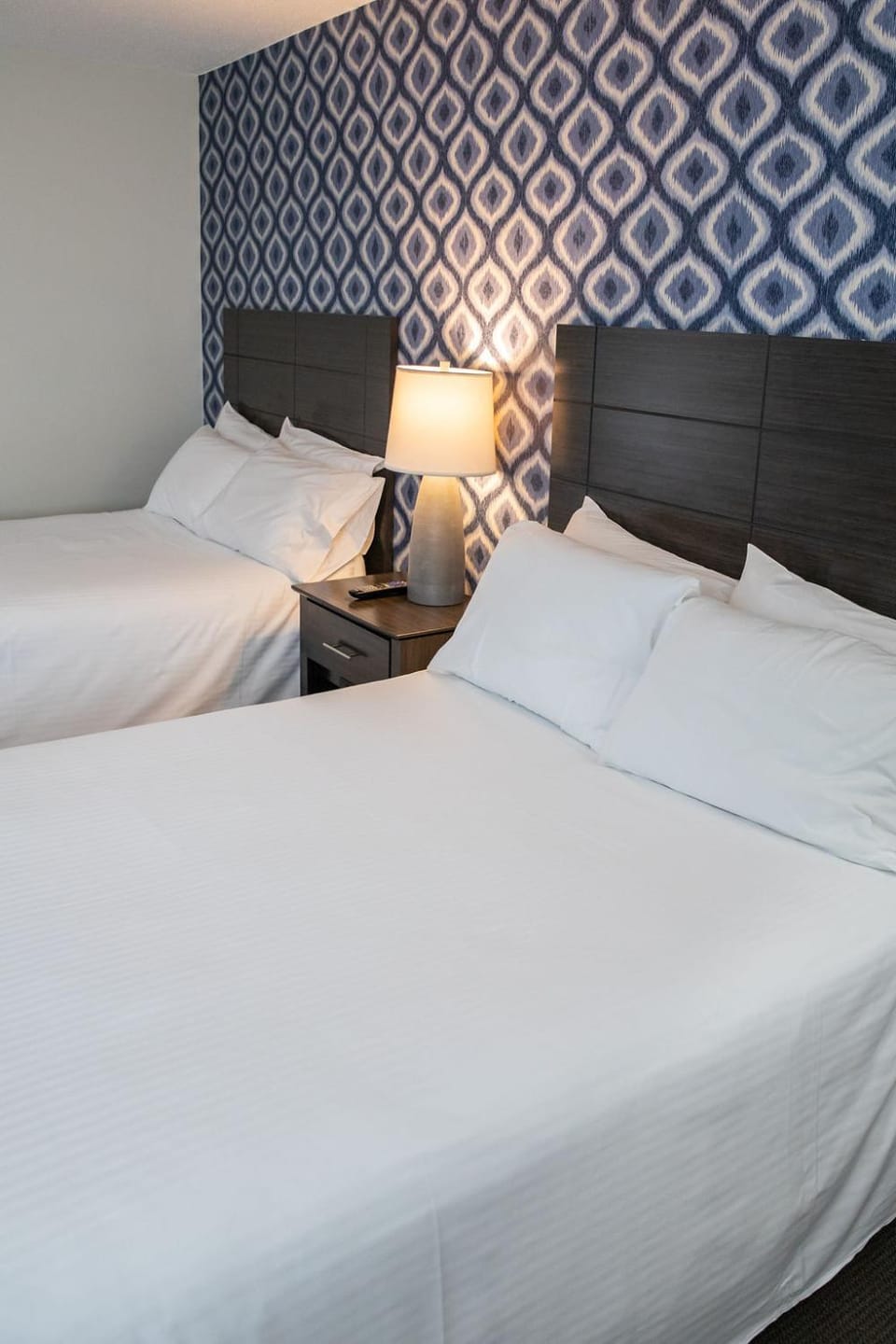 Bed, air conditioner