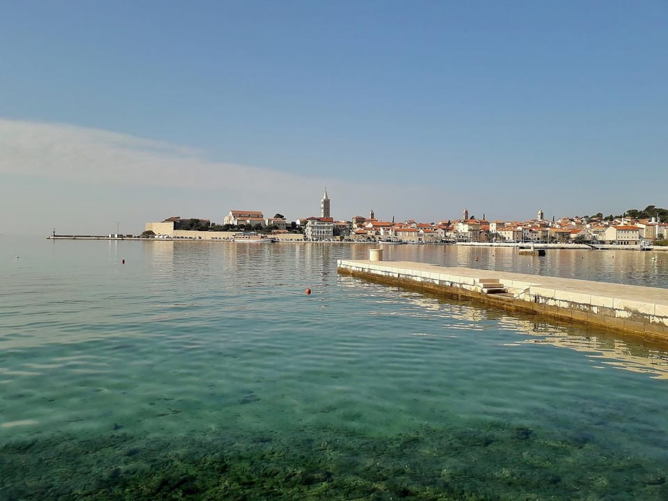 Neighbourhood, Hiking