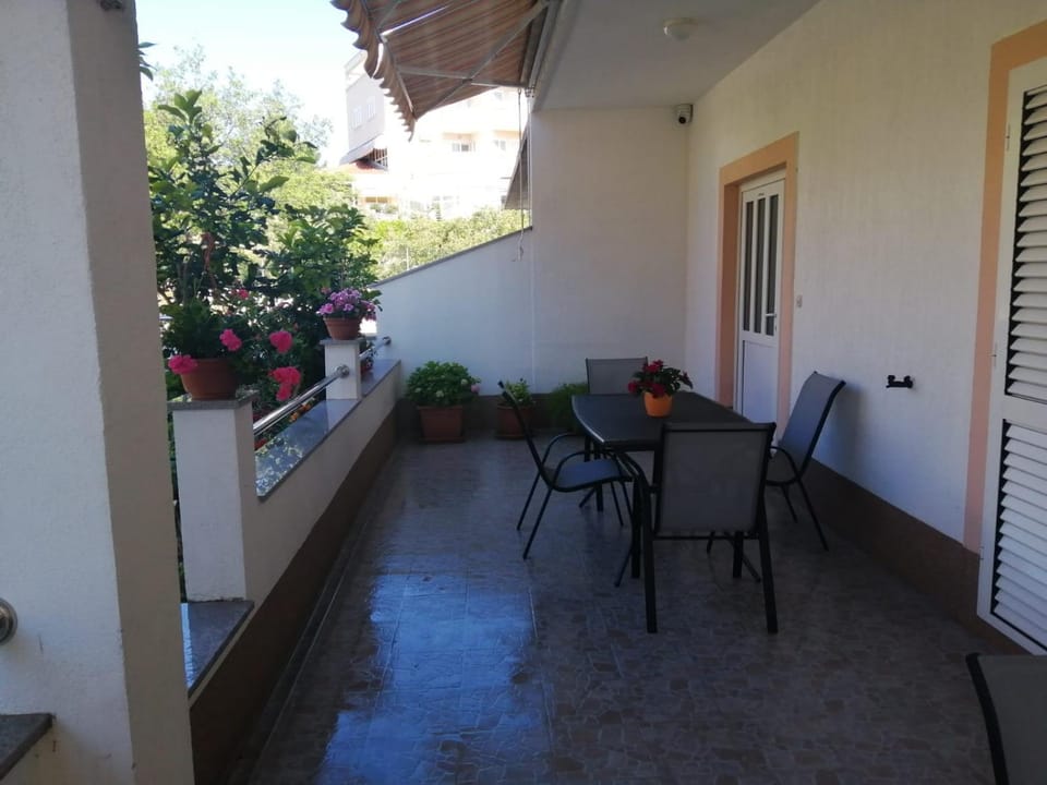 Garden, Balcony/Terrace