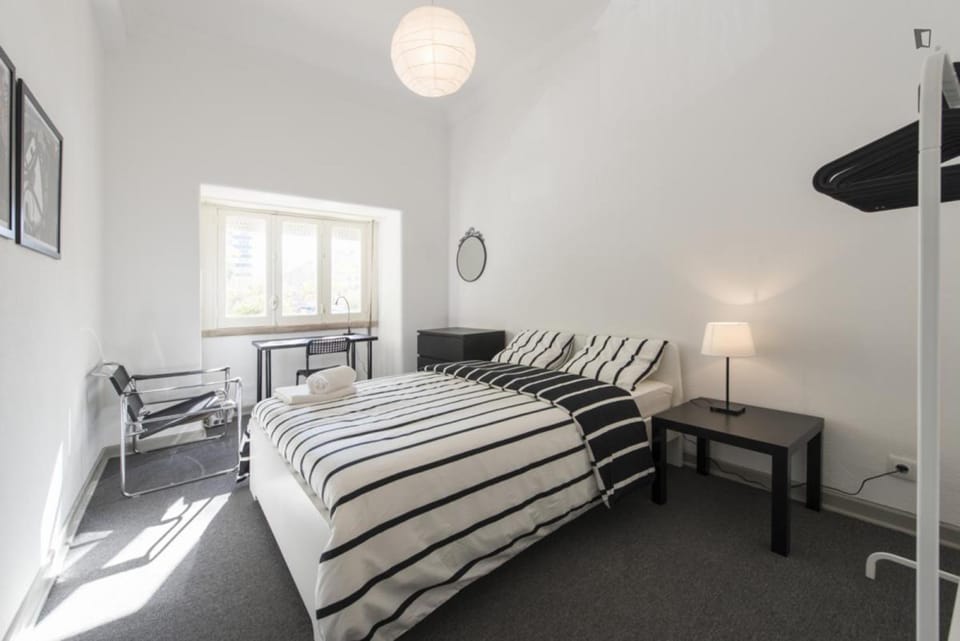 Bedroom, City view, Quiet street view