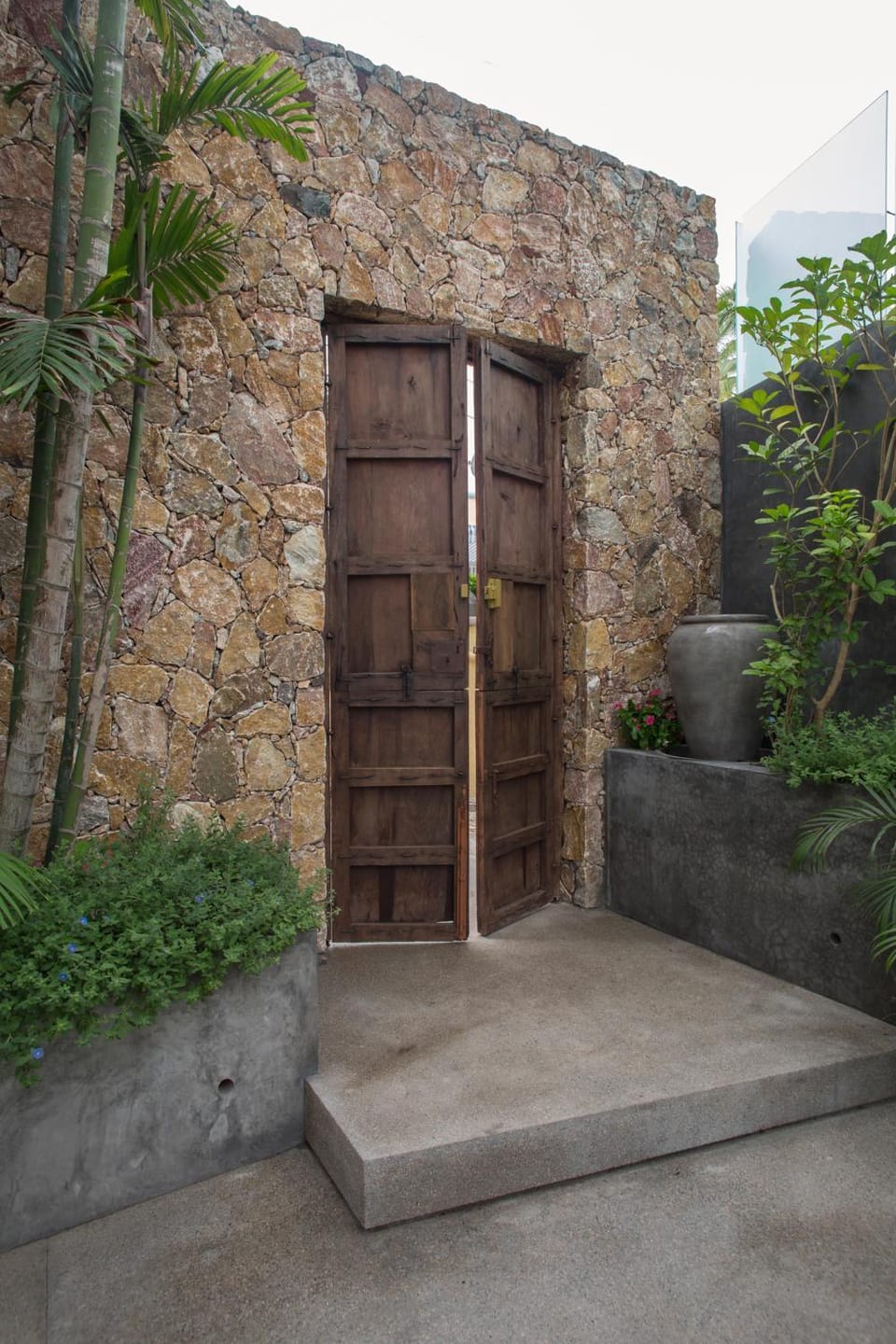 Facade/entrance
