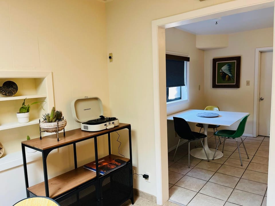 Decorative detail, Dining area