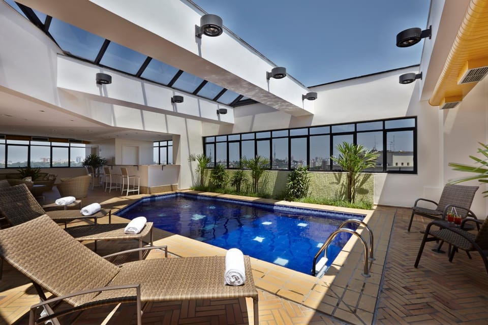 Day, Swimming pool