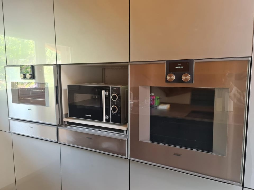 Kitchen or kitchenette, oven, pet friendly