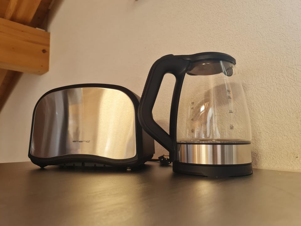 Coffee/tea facilities, Kitchen or kitchenette