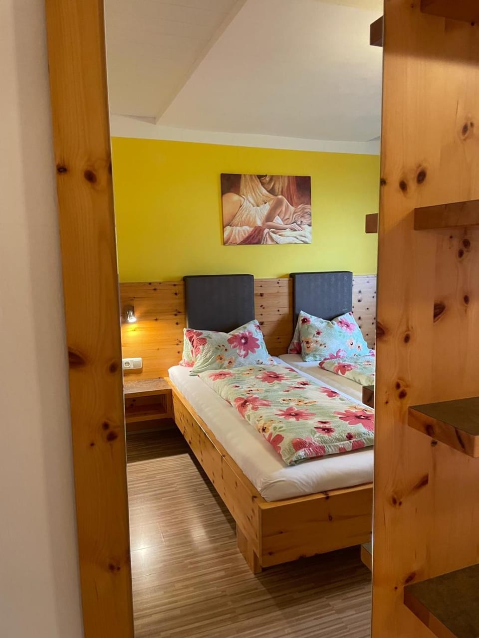 Bed, Photo of the whole room, Bedroom, wardrobe