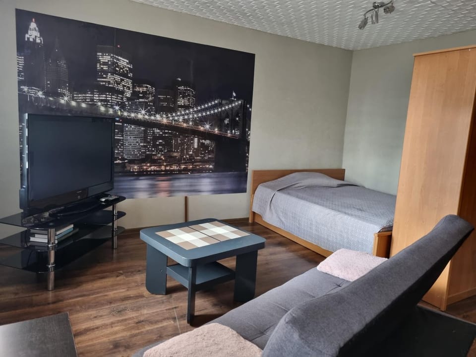 Communal lounge/ TV room, Bed, Photo of the whole room, Bedroom