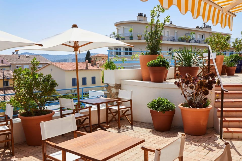 Patio, Day, Garden, Balcony/Terrace, Garden view