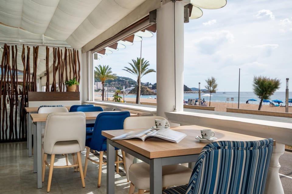 Lounge or bar, Sea view