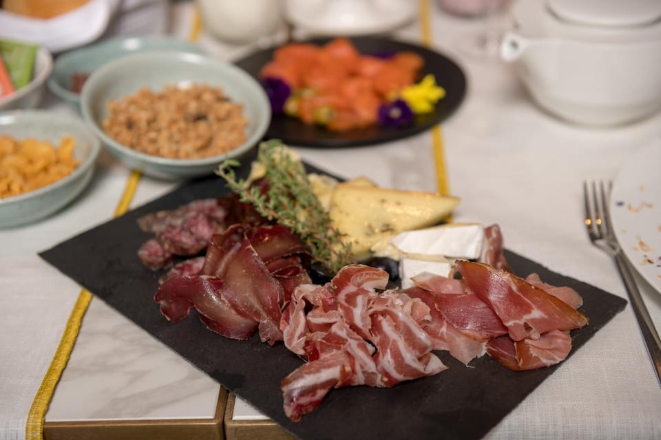 Breakfast, Continental breakfast