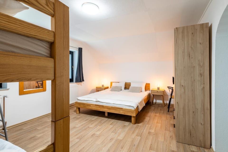 Bed, Bedroom, wardrobe