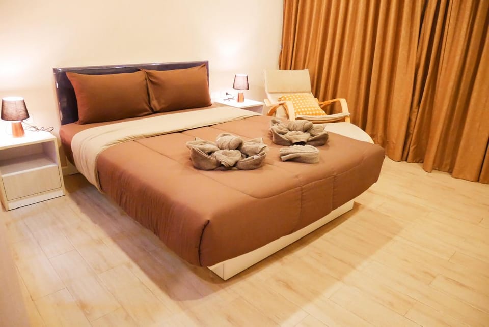 Seven Seas Resort Pattaya & Sofa bed Apartment in Pattaya City