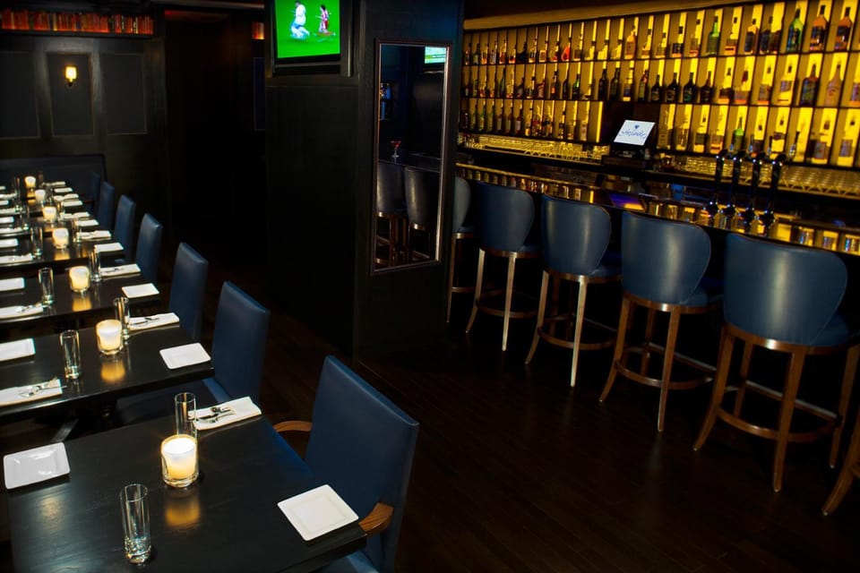 Restaurant/places to eat, Lounge or bar, Drinks, Alcoholic drinks, Non alcoholic drinks