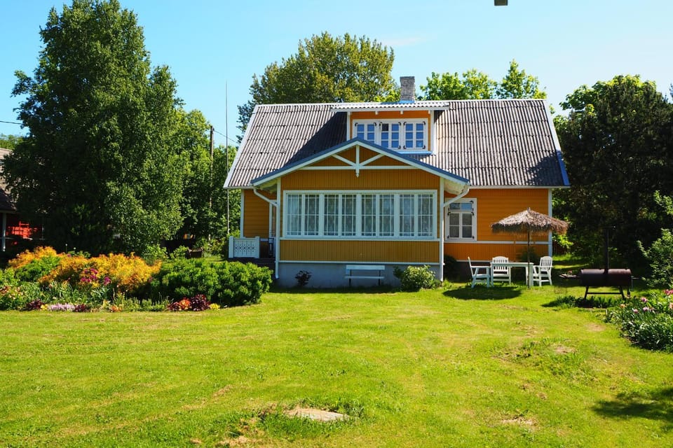 Property building, Garden