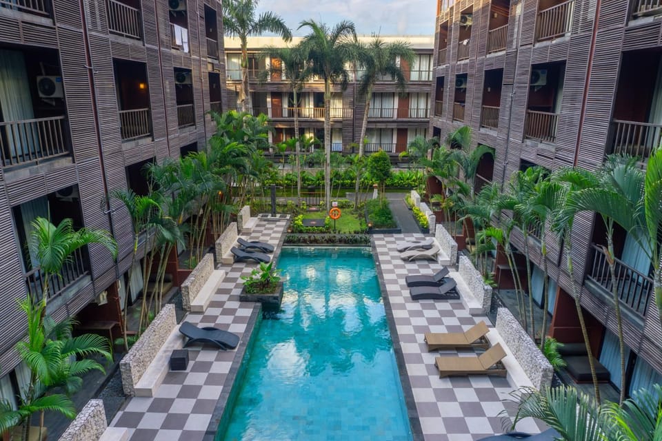 Swimming pool