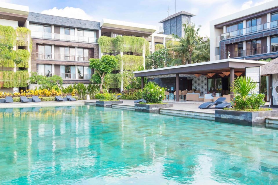 Swimming pool, Swimming pool