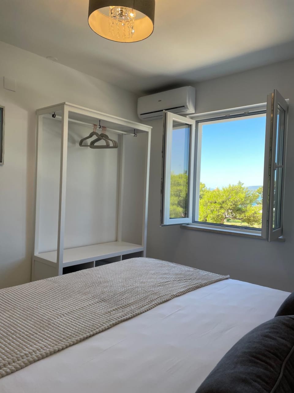 Bed, Bedroom, Sea view, wardrobe