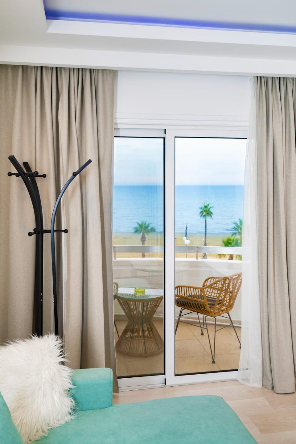 Natural landscape, Balcony/Terrace, Beach, Sea view