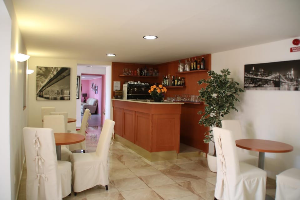 Lounge or bar