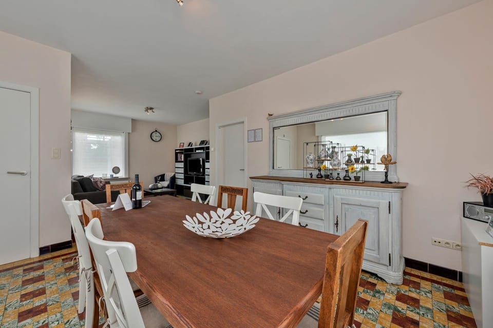 Vlaeberg Cottage House in Flanders